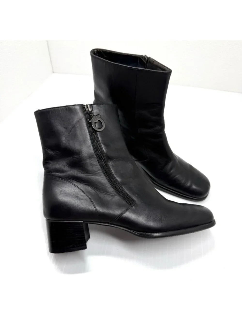 Salvatore Ferragamo Leather Ankle Boots Womens Size 8 Black Gancini Zip Luxury